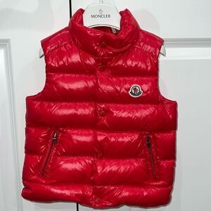 MONCLER UNISEX KIDS BERNARD GILET RED VEST LIKE NEW 2Y